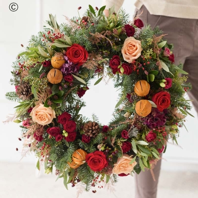 Christmas Classic Wreath   Showstopper