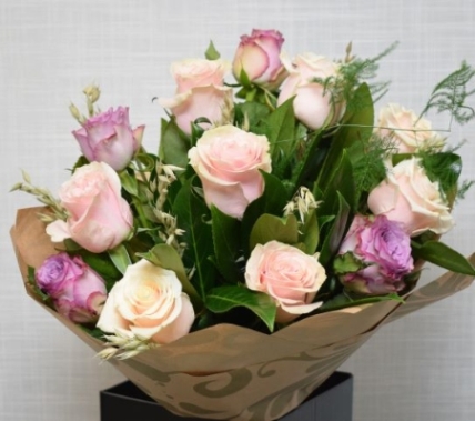 12 Pastel Rose Mix